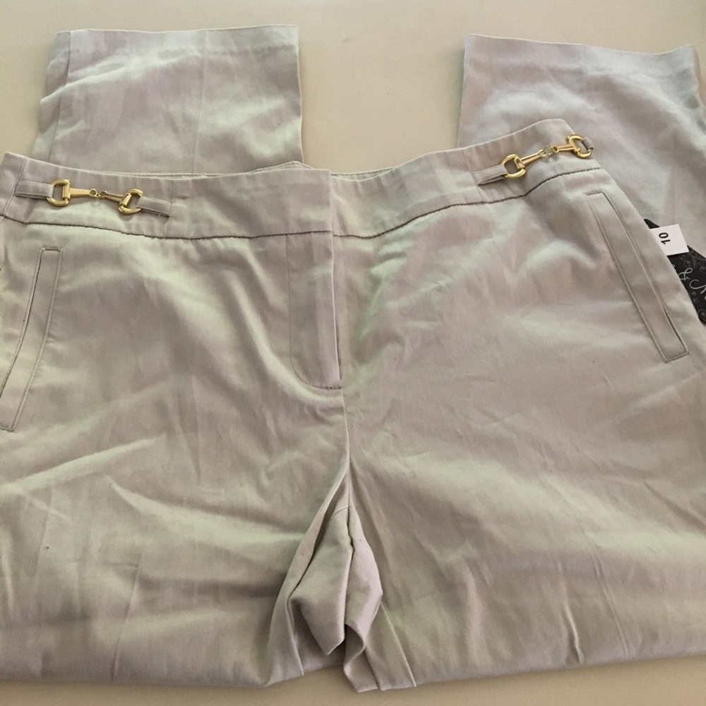 NEW Olivia & Martin Beige Capri Pants Cropped Work preppy